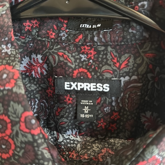 Like new Men’s medium express shirt worn once and then dry cleaned. Size medium - Picture 2 of 2